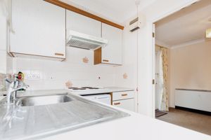 KITCHEN- click for photo gallery